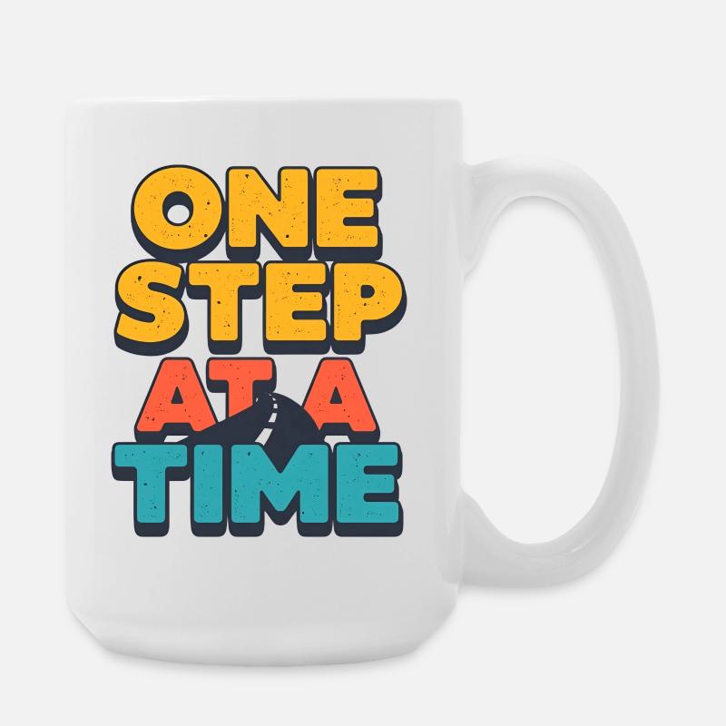 One Step at a Time Retro Motivational Design - Large Mug 440 ml - white