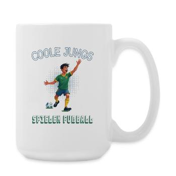 Coole Jungs spielen Fußball – Kinderdesign - Große Tasse 440 ml - Weiß - Rechts