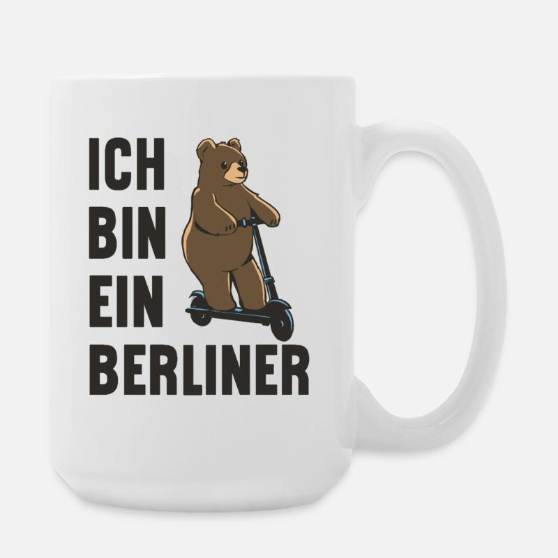 Ein Berliner-Bär auf Roller! Ich bin ein Berliner - Große Tasse 440 ml - Weiß