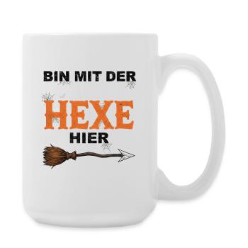 Bin mit der Hexe Lustiges Halloween T-Shirt  - Große Tasse 440 ml - Weiß - Rechts