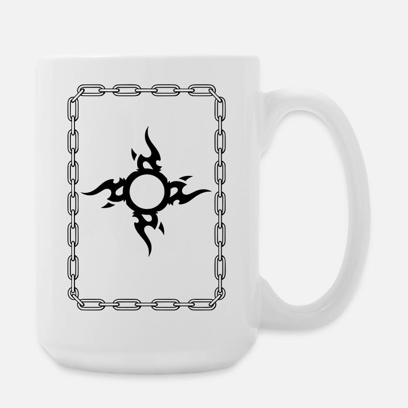 Schwarze Stammeskette umgeben - Große Tasse 440 ml - Weiß