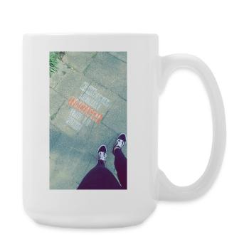 Graphics on the sidewalk with a cross-out - Large Mug 440 ml - white - Right