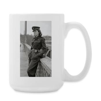 WWII Militäruniform Vintage Schwarzweiß - Große Tasse 440 ml - Weiß - Rechts