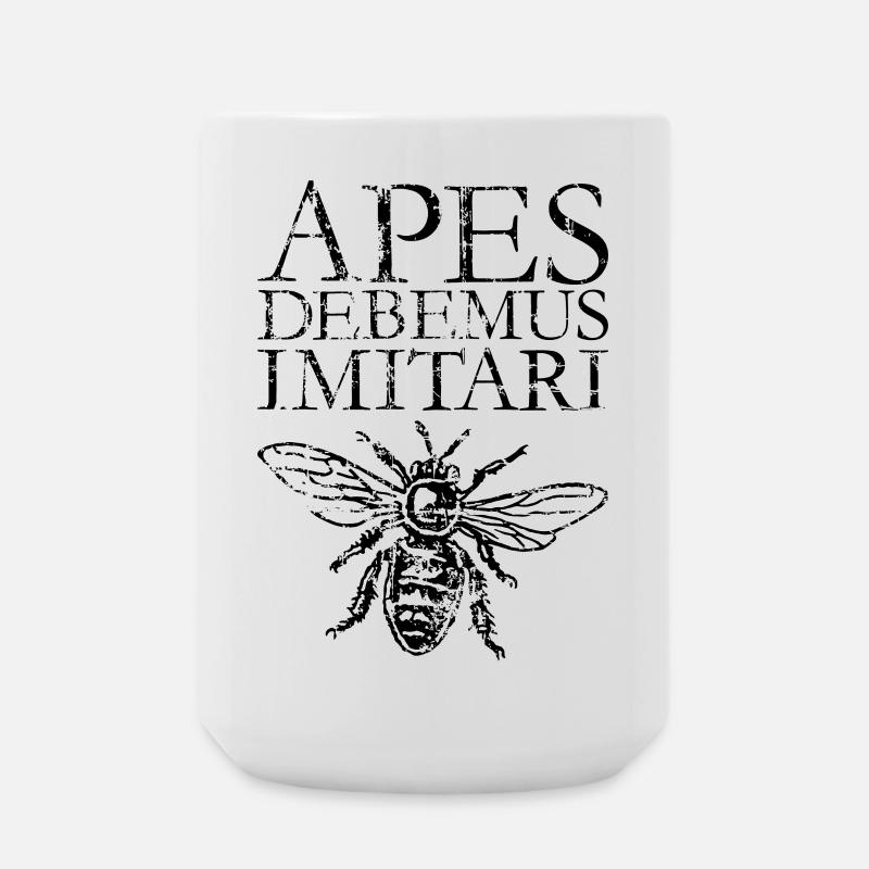 APES DEBEMUS IMITARI Beekeeper Quote Design - Large Mug 440 ml - white