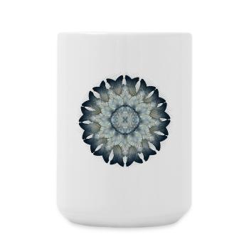 Schmetterlingsflügel Ornament in zarten Blautönen - Große Tasse 440 ml - Weiß - Vorne