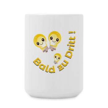 SCHWANGERSCHAFT BABY - BALD ZU DRITT - GLÜHBIRNEN - Große Tasse 440 ml - Weiß - Vorne