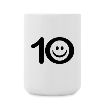 Zum Zehnten: 10 mit Lächel-Gesicht - Große Tasse 440 ml - Weiß - Vorne