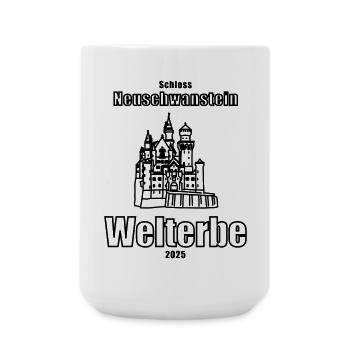 Schloss Neuschwanstein ist Welterbe 2025 - Große Tasse 440 ml - Weiß - Vorne