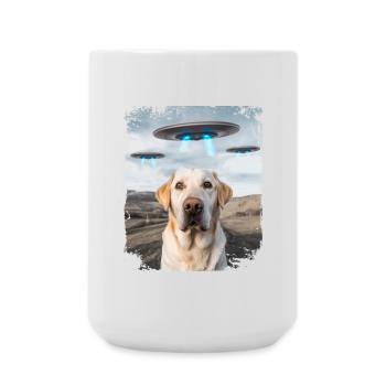 Labrador Retriever Dog Selfie with Alien UFOs. - Large Mug 440 ml - white - Front