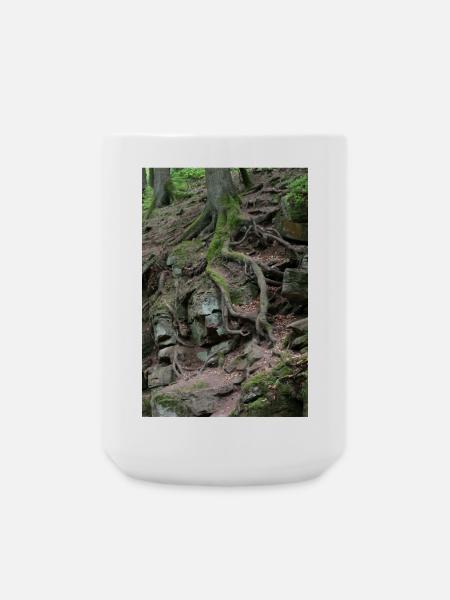 Wurzelgeflecht im Felswald - Große Tasse 440 ml - Weiß