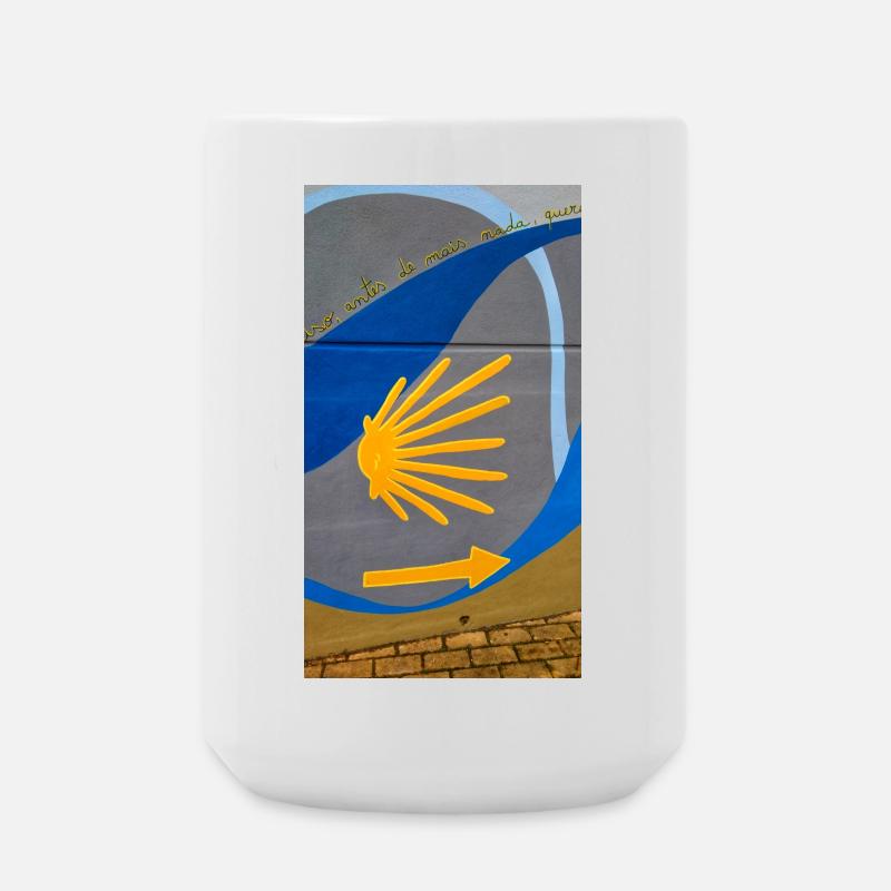 Golden rays on urban arch - Large Mug 440 ml - white