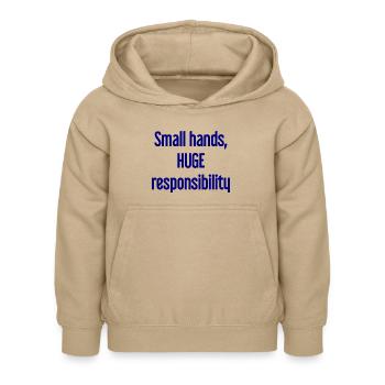 Kleine Hände, riesige Verantwortung Eltern-Spruch - Kinder Hoodie - Sand - Vorne - AI Model Kid Female (0cm)