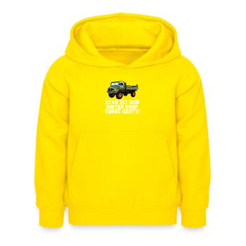 Stau ist nur hinten doof, vorne geht's! - Unimog - Kinder Hoodie - Gelb - Vorne - AI Model Kid Female (0cm)