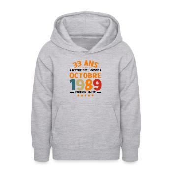 33 Ans d'être beau gosse Octobre 1989 Anniversaire - Sweat à capuche Ado - gris clair chiné - Devant - AI Model Teenager Male dark (155cm)