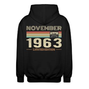 November 1963 Vintage Geburtstag Retro T-Shirt - Unisex Kapuzenjacke - Schwarz - Hinten - AI Model Male 185 light (185cm)