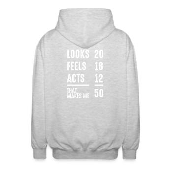 Meilenstein-Scorecard: Looks Feels Acts 50 - Unisex Kapuzenjacke - Hellgrau meliert - Hinten - AI Model Male 185 light (185cm)