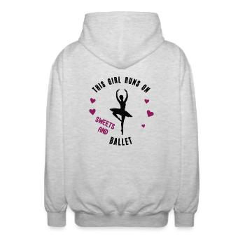 Ballett Spruch This Girl Runs On Sweets And Ballet - Unisex Kapuzenjacke - Hellgrau meliert - Hinten - AI Model Male 185 light (185cm)