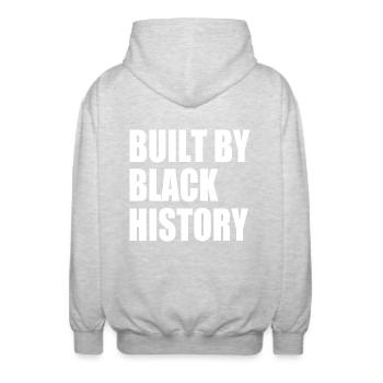Built by black history - Veste à capuche unisexe - gris clair chiné - Dos - AI Model Male 185 light (185cm)