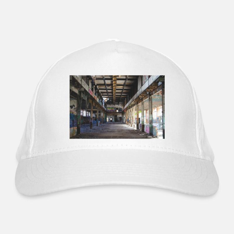 Affiche de graffiti sur l'architecture de l'affiche de la construction industrielle Casquette classique bio