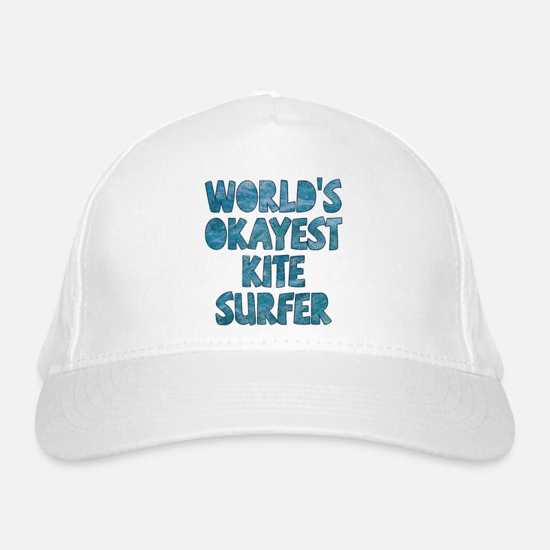 world's okayest kite surfer dunkelblau - Bio-Baseballkappe - Weiß