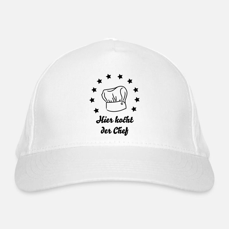 Here the chef cooks - Organic Baseball Cap - white