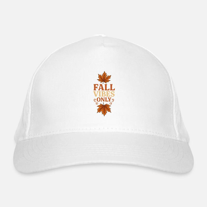 Herbstliche Blätter mit Slogan | Fall Vibes Only Bio-Baseballkappe