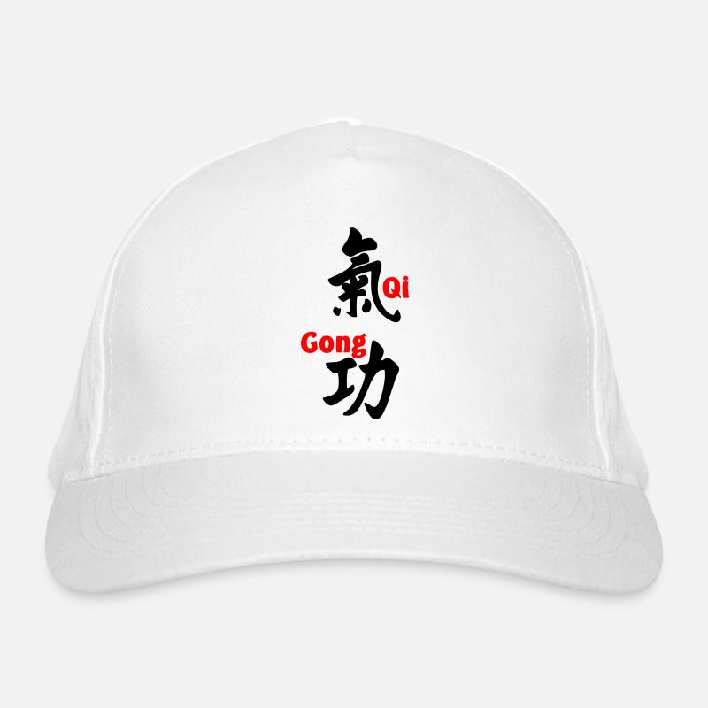QI gong script avec texte en rouge vertical Casquette classique bio