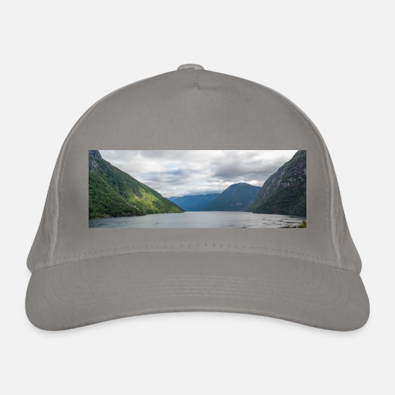 Paysage près du port de Hellesylt à Hellesylt Casquette classique bio