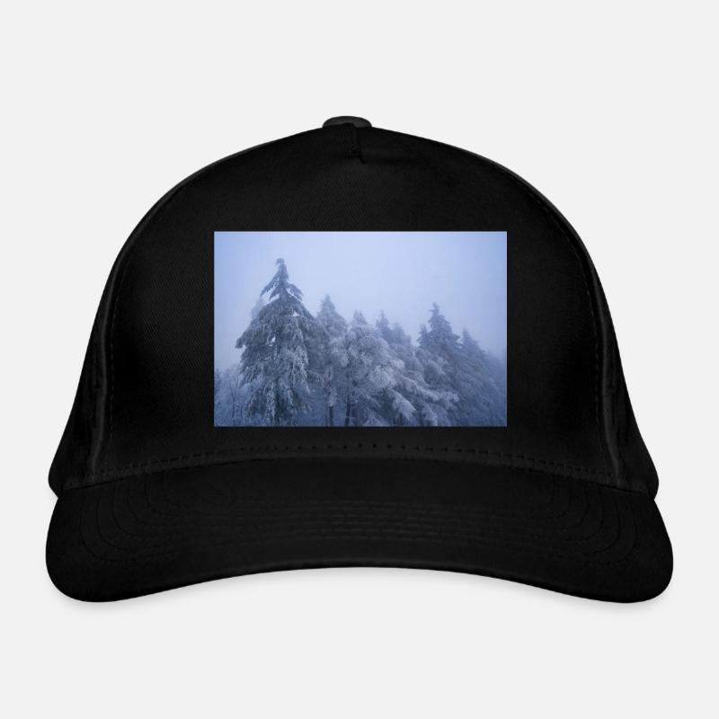 Bäume im Schnee Bio-Baseballkappe