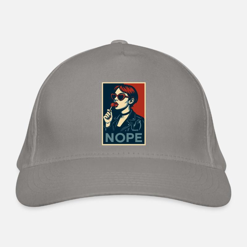 Fille rétro pop art – Affiche de déclaration NOPE Casquette classique bio