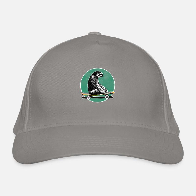 Faultier auf Skateboard Bio-Baseballkappe