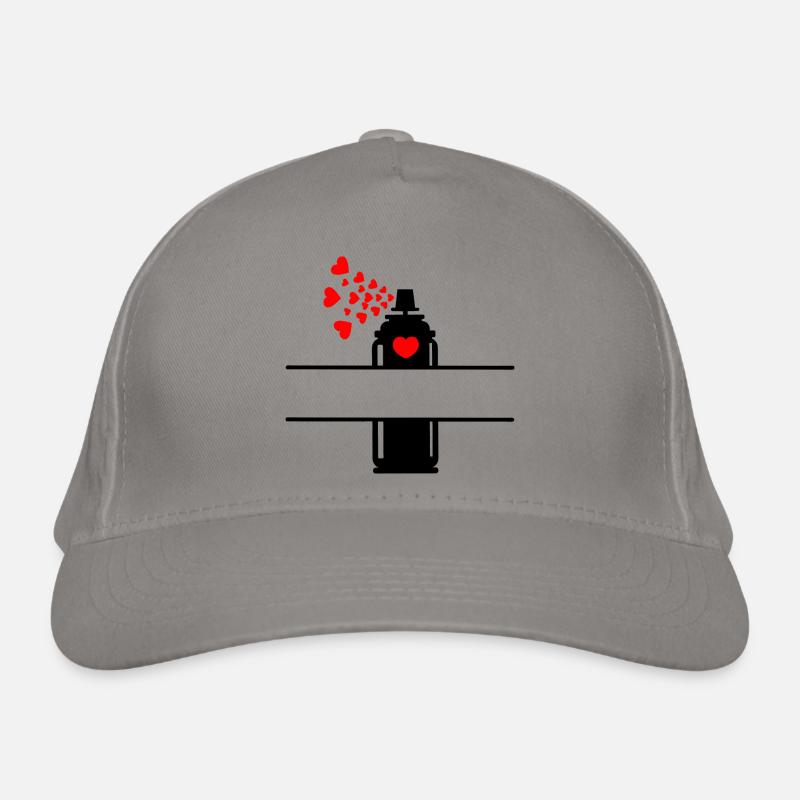 Spray can spraying red hearts Organic Baseball Cap
