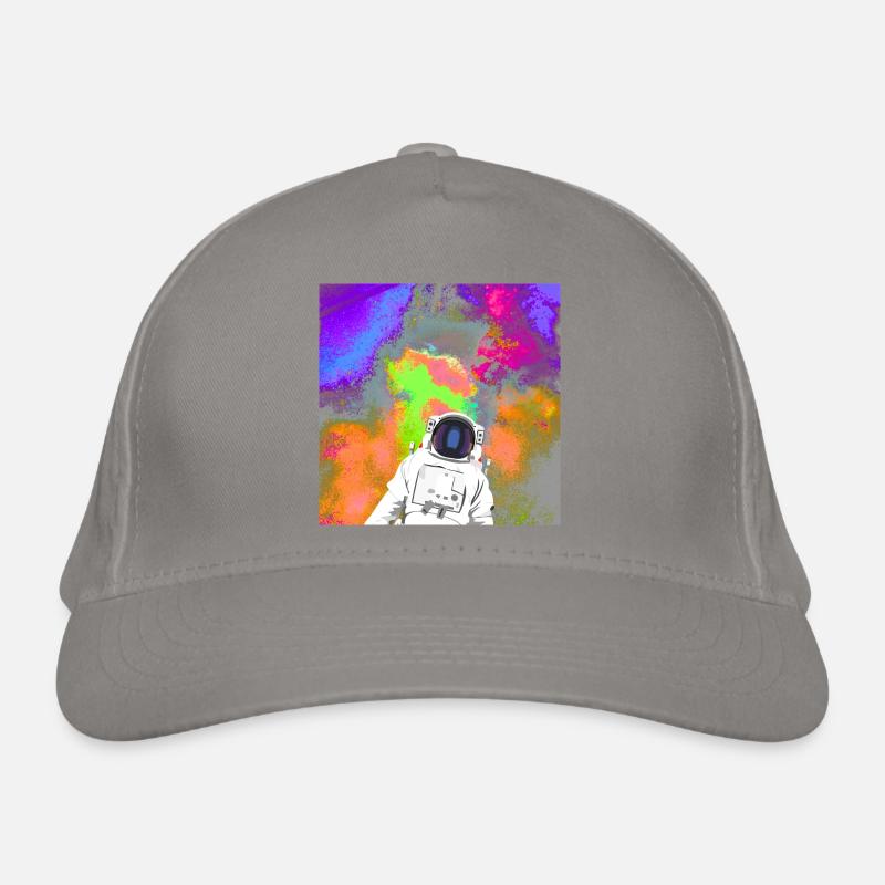 Astronaute devant une supernova spatiale Casquette classique bio