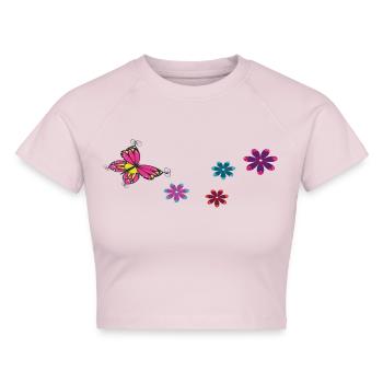 Schmetterling mit Blüten - Cropped Frauen Organic T-Shirt - Puderrosa - Vorne - AI Model Female 172 dark (172cm)