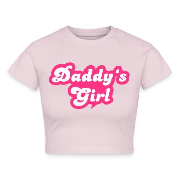 Daddy's Girl - Cropped Frauen Organic T-Shirt - Puderrosa - Vorne - AI Model Female 172 dark (172cm)