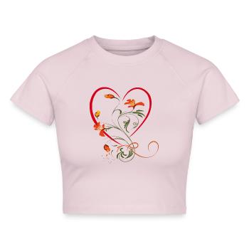 Herz mit Blumenranke - Cropped Frauen Organic T-Shirt - Puderrosa - Vorne - AI Model Female 172 dark (172cm)