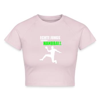 Echte Jungs spielen Handball - Cropped Frauen Organic T-Shirt - Puderrosa - Vorne - AI Model Female 172 dark (172cm)