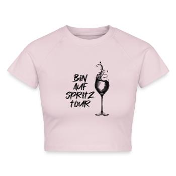 Spritztour Apero Cocktail Aperitif Getränk - Cropped Frauen Organic T-Shirt - Puderrosa - Vorne - AI Model Female 172 dark (172cm)