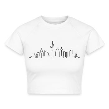Skyline - Frankfurt am Main - Cropped Frauen Organic T-Shirt - Weiß - Vorne - AI Model Female 172 dark (172cm)