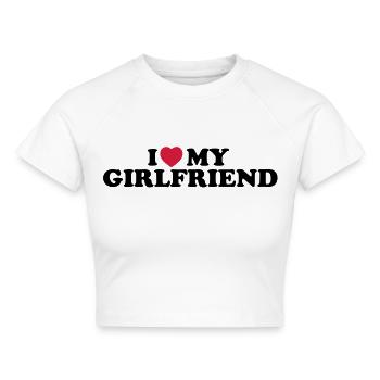 I love my girlfriend - Cropped Frauen Organic T-Shirt - Weiß - Vorne - AI Model Female 172 dark (172cm)