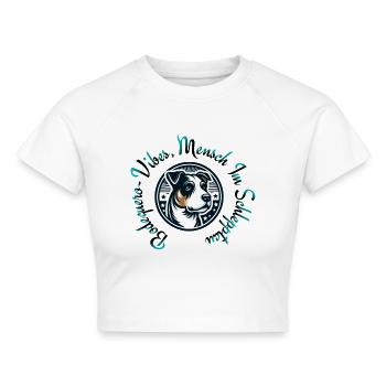 TapsTrend - Cropped Frauen Organic T-Shirt - Weiß - Vorne - AI Model Female 172 dark (172cm)
