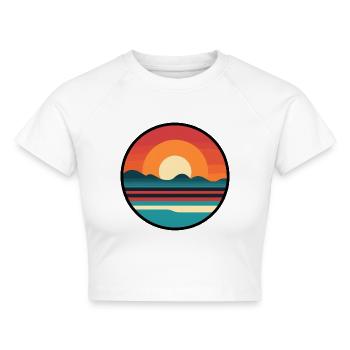 Sonnenuntergang - Cropped Frauen Organic T-Shirt - Weiß - Vorne - AI Model Female 172 dark (172cm)