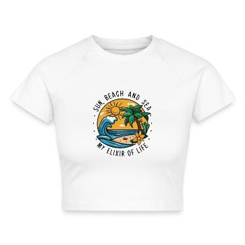 Sonne, Strand und Meer - mein Lebenselixier - Cropped Frauen Organic T-Shirt - Weiß - Vorne - AI Model Female 172 dark (172cm)