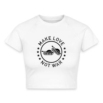 Make Love Not War (1C) - Cropped Frauen Organic T-Shirt - Weiß - Vorne - AI Model Female 172 dark (172cm)