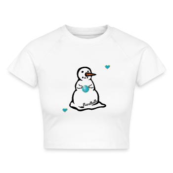 Winter Handball Kinder Schneemann - Cropped Frauen Organic T-Shirt - Weiß - Vorne - AI Model Female 172 dark (172cm)