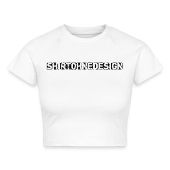 "SHIRTOHNEDESIGN" minimalistischer Ausdruck - Cropped Frauen Organic T-Shirt - Weiß - Vorne - AI Model Female 172 dark (172cm)