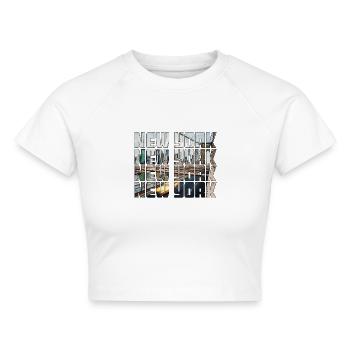 New York - Cropped Frauen Organic T-Shirt - Weiß - Vorne - AI Model Female 172 dark (172cm)