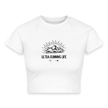 Ultra-Laufleben - Cropped Frauen Organic T-Shirt - Weiß - Vorne - AI Model Female 172 dark (172cm)