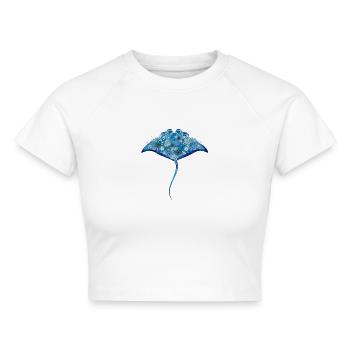 faszinierender Mantarochen aus Korallen & Muscheln - Cropped Frauen Organic T-Shirt - Weiß - Vorne - AI Model Female 172 dark (172cm)