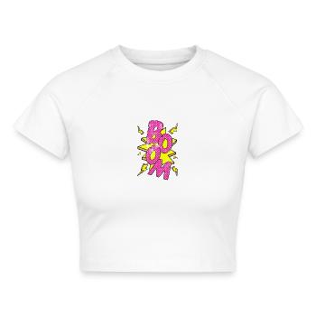Pop Art / Comic: BOOM - Sprechblase, Blitze - Cropped Frauen Organic T-Shirt - Weiß - Vorne - AI Model Female 172 dark (172cm)